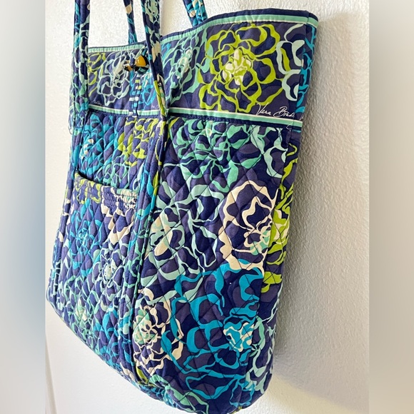 Vera Bradley Katalina Blues Large Floral Quilted Tote NWT - Picture 10 of 16
